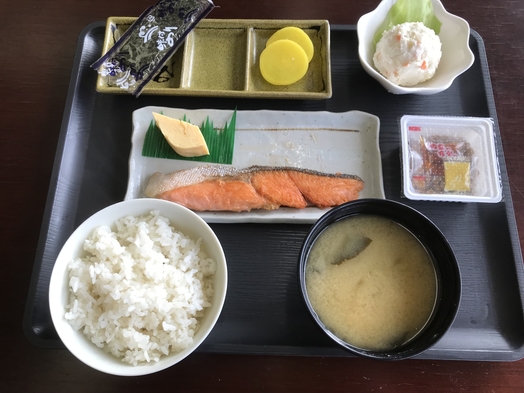 【朝食付】ゴルフ利用の方はもちろんビジネスにも♪朝はしっかり食べて1日をスタート！